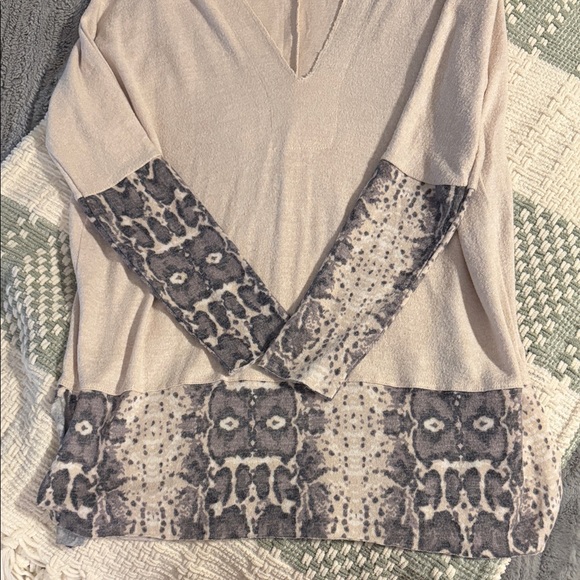 Women’s BKE long sleeve - Picture 2 of 6